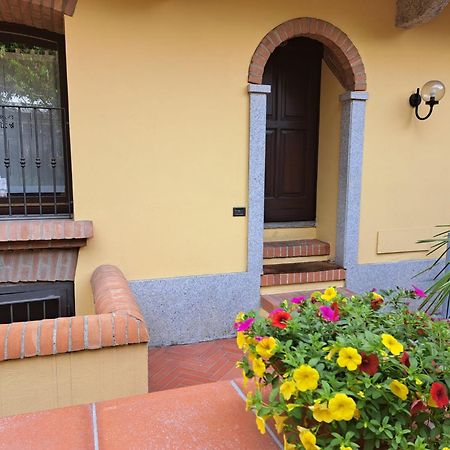 Monolocale Dalia Abbadesse Guest House Milão Exterior foto
